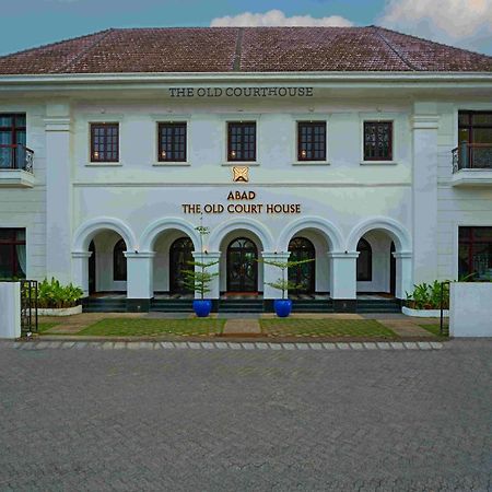 ホテル The Old Court House By Abad Fort Kochi エクステリア 写真